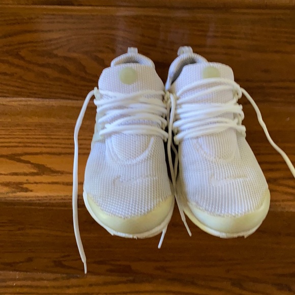 brs 1000 nike shoes price